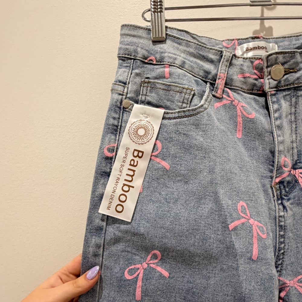 Women’s bow jeans - Picture 2 of 7